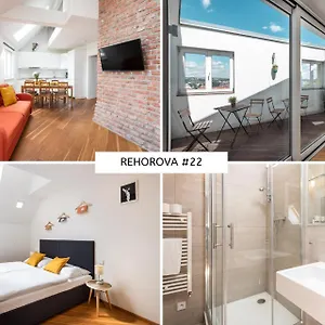 Rehorova Apartment Prag